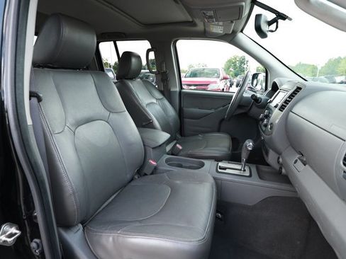 Used 2019 Nissan Frontier SL RWD image 27