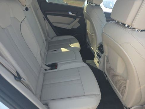 Used 2023 Audi Q5 2.0T Premium Plus w/ Premium Plus Package AWD/4WD image 10