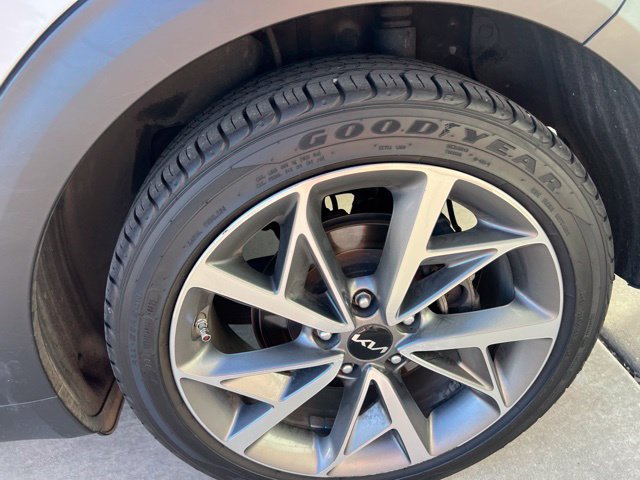 Used 2022 Kia Niro Touring Special Edition FWD image 21