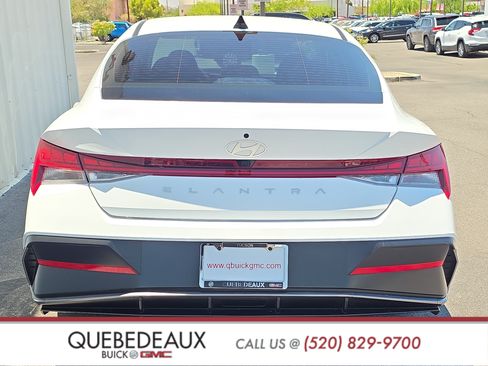 Used 2025 Hyundai Elantra SEL FWD image 6