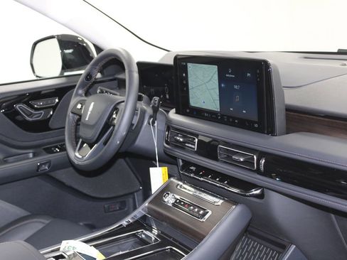 New 2026 Lincoln Aviator Reserve AWD/4WD image 31