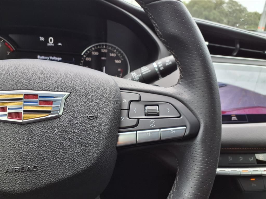 Used 2023 Cadillac XT4 Sport FWD image 26