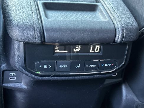 Used 2024 Toyota Grand Highlander FWD image 16