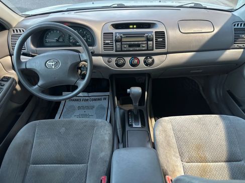Used 2004 Toyota Camry LE FWD image 14