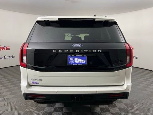 New 2025 Ford Expedition Active image 4