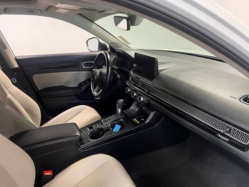 Used 2024 Honda Civic Touring image 11