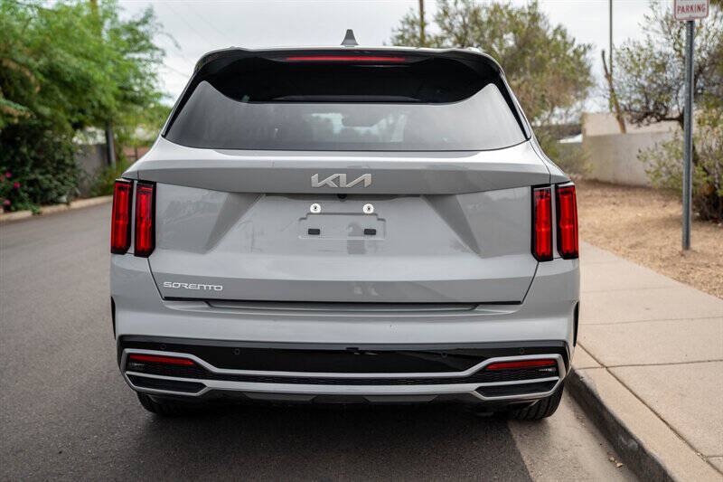 Used 2023 Kia Sorento SX FWD image 4