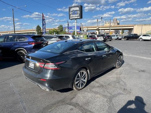 Used 2023 Nissan Maxima SL FWD image 8