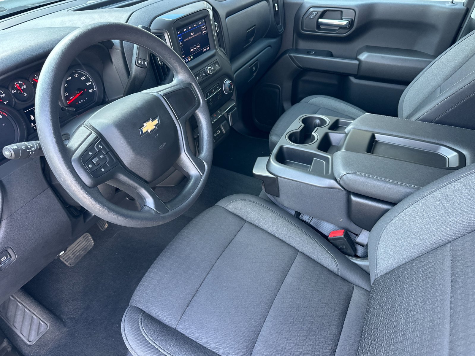 Used 2026 Chevrolet Silverado 1500 Custom w/ Turbomax Blackout Package AWD/4WD image 10