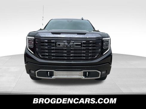 Used 2024 GMC Sierra 1500 Denali Ultimate image 9