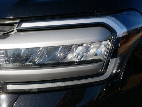 Certified 2024 Ford Expedition XLT image 5