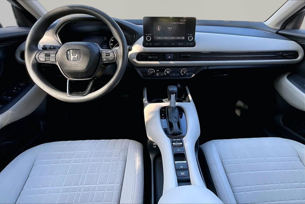 Used 2025 Honda HR-V LX image 8