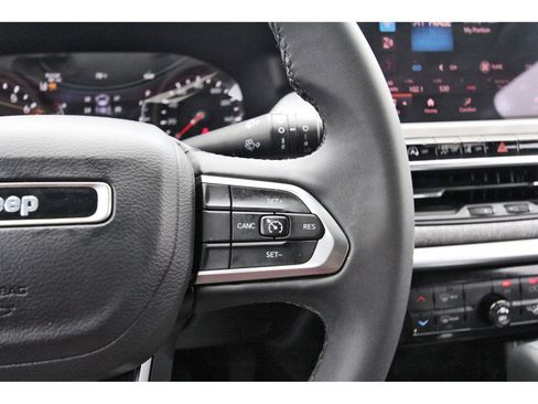 Used 2024 Jeep Compass Latitude AWD/4WD image 24