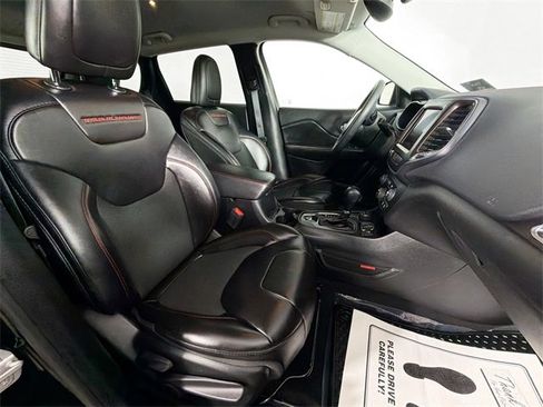 Used 2022 Jeep Cherokee Trailhawk w/ Trailer Tow Group image 25