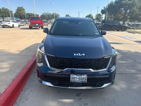 Used 2024 Kia Sorento S w/ Panoramic Sunroof Package FWD image 11