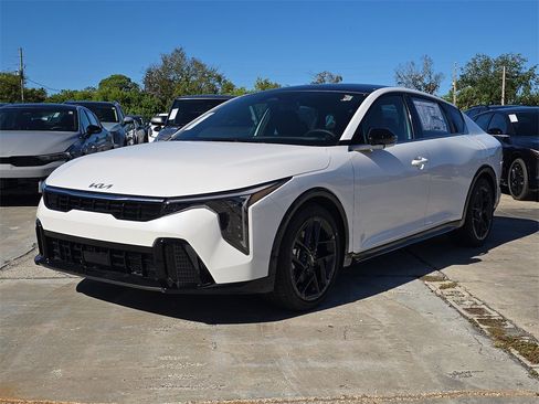 New 2025 Kia K4 GT-Line Turbo image 4