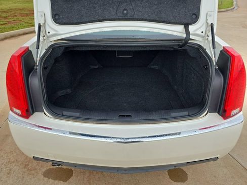 Used 2011 Cadillac CTS Luxury RWD image 12