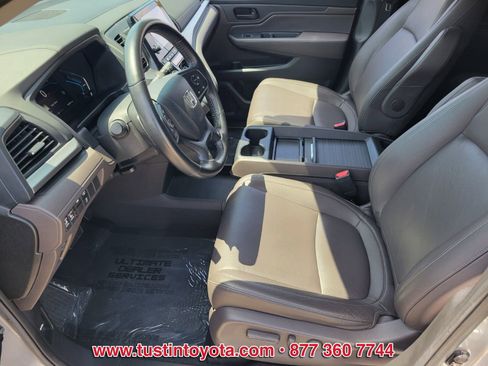 Used 2023 Honda Odyssey EX-L image 10