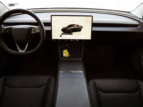 Used 2025 Tesla Model 3 Long Range image 20