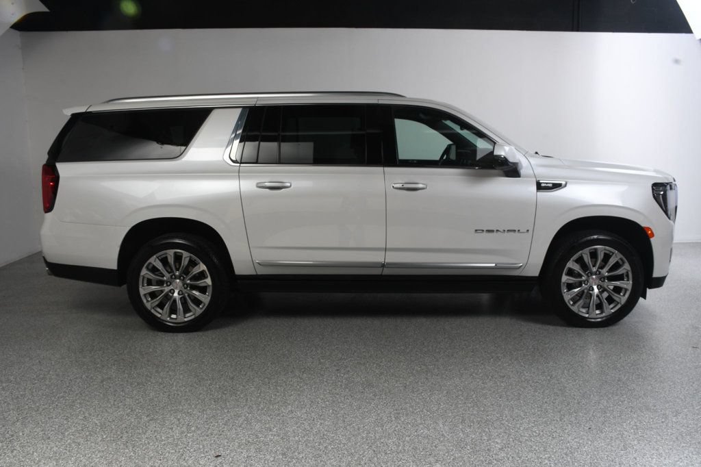Used 2024 GMC Yukon XL Denali AWD/4WD image 4