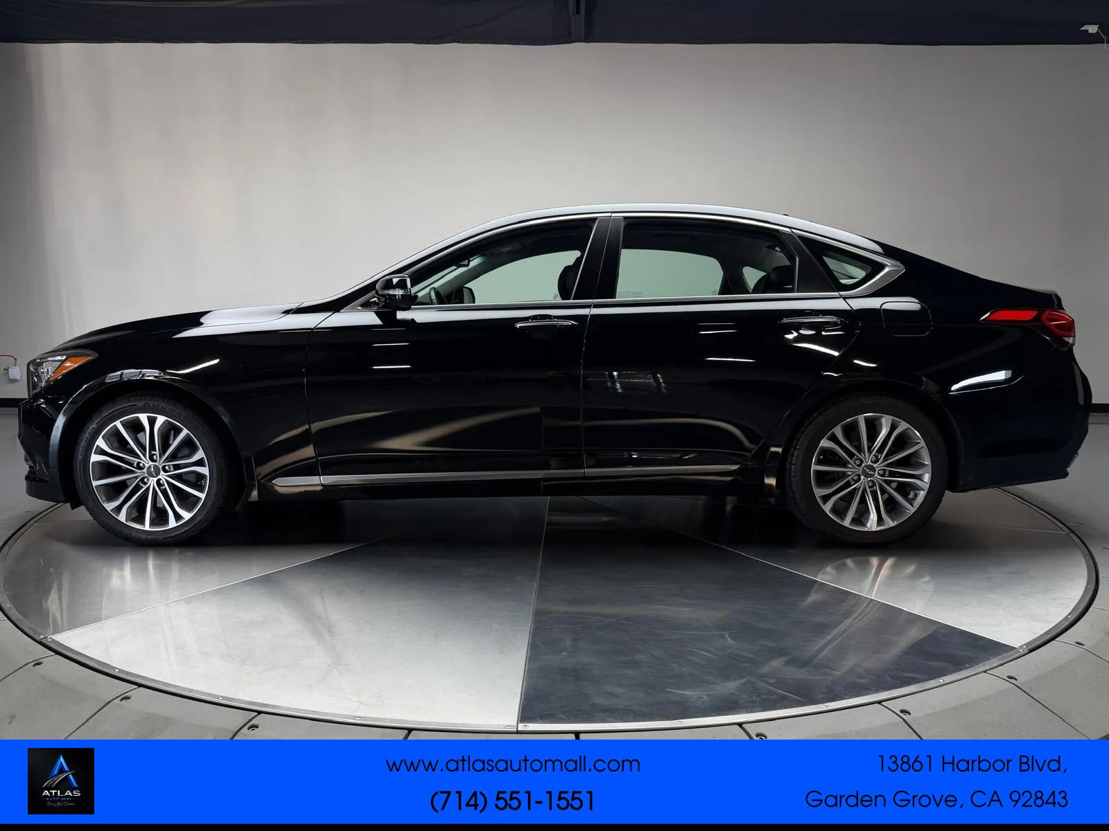 Used 2017 Genesis G80 3.8 RWD image 4
