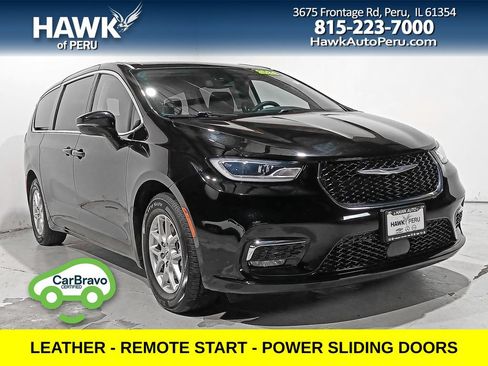 Used 2024 Chrysler Pacifica Touring-L FWD image 1