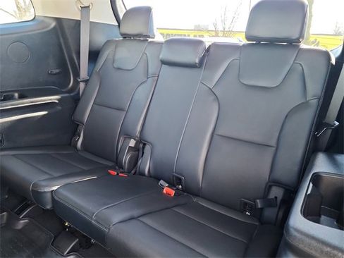 Certified 2022 Kia Telluride S image 16