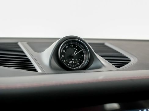 New 2026 Porsche Macan AWD/4WD image 29