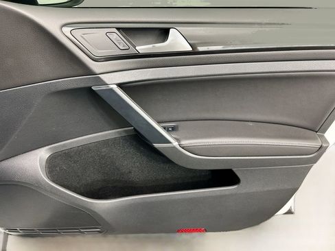 Used 2019 Volkswagen Golf R 4-Door image 24