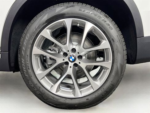 New 2026 BMW X5 xDrive40i w/ Climate Comfort Package image 34