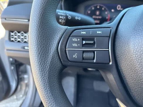 Certified 2025 Honda Accord LX image 11