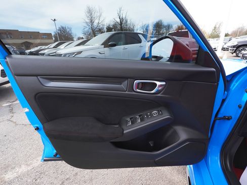 Used 2025 Honda Civic Type R image 9