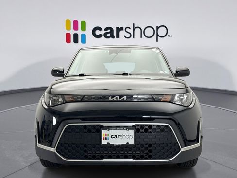 Used 2025 Kia Soul LX w/ LX Technology Package FWD image 8