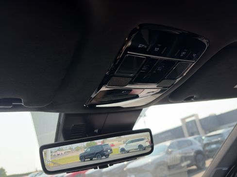 Used 2025 Hyundai Santa Fe Calligraphy AWD/4WD image 24