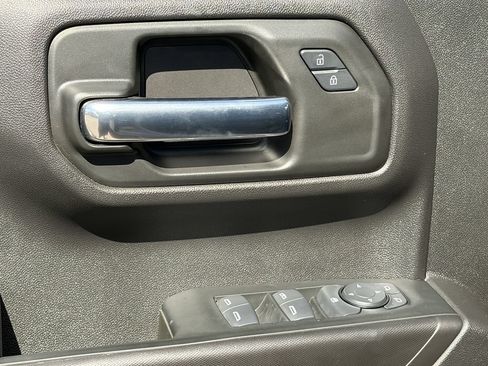Used 2024 Chevrolet Silverado 1500 Custom Trail Boss w/ LPO, Dark Essentials Package AWD/4WD image 28