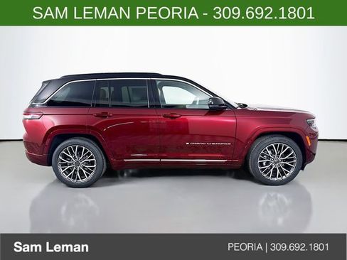 New 2026 Jeep Grand Cherokee Summit image 8