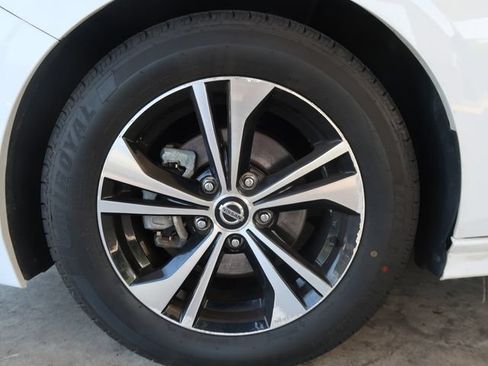 Used 2022 Nissan Sentra SV FWD image 44