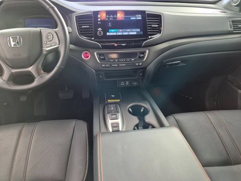 Used 2024 Honda Passport TrailSport image 28