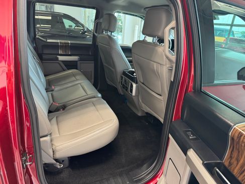 Used 2018 Ford F150 Lariat w/ Equipment Group 502A Luxury AWD/4WD image 6