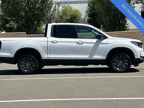 Certified 2023 Honda Ridgeline Sport image 3
