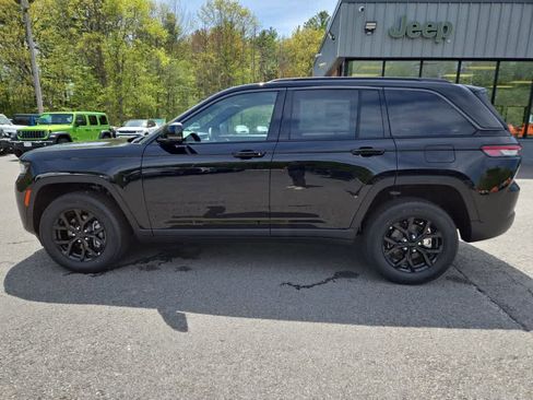 New 2026 Jeep Grand Cherokee Altitude AWD/4WD image 7