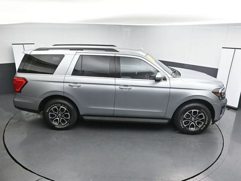 Used 2024 Ford Expedition XLT AWD/4WD image 28