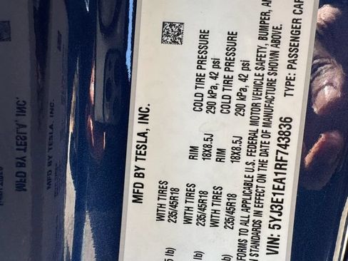 Used 2024 Tesla Model 3 Standard Range RWD image 39