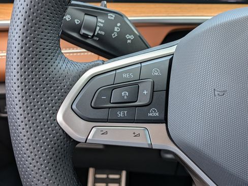 Used 2026 Volkswagen Tiguan SEL R-Line image 25