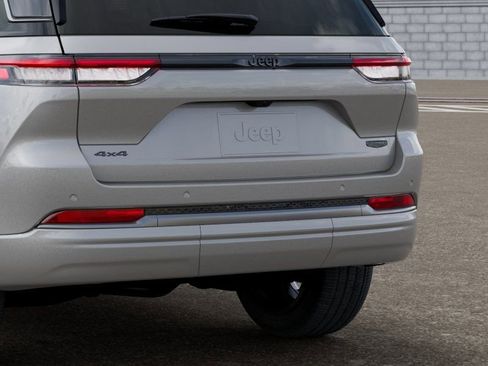 New 2026 Jeep Grand Cherokee Summit AWD/4WD image 13