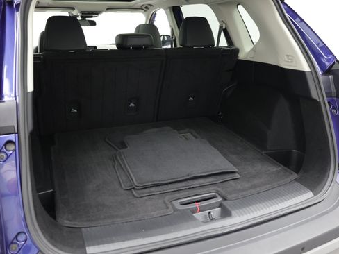 Used 2021 Nissan Rogue SV w/ Premium Package FWD image 33