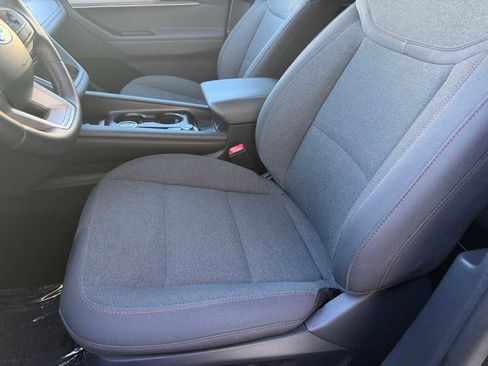 Used 2025 Ford Explorer Active image 4