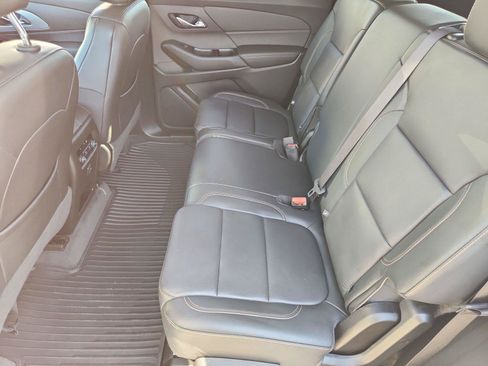 Used 2019 Chevrolet Traverse LT w/ LPO, 'HIT The Road' Package FWD image 25