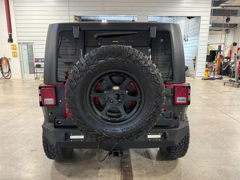Used 2010 Jeep Wrangler Rubicon w/ Trailer Tow Group image 21