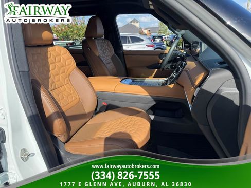 Used 2025 Nissan Armada Platinum Reserve AWD/4WD image 49